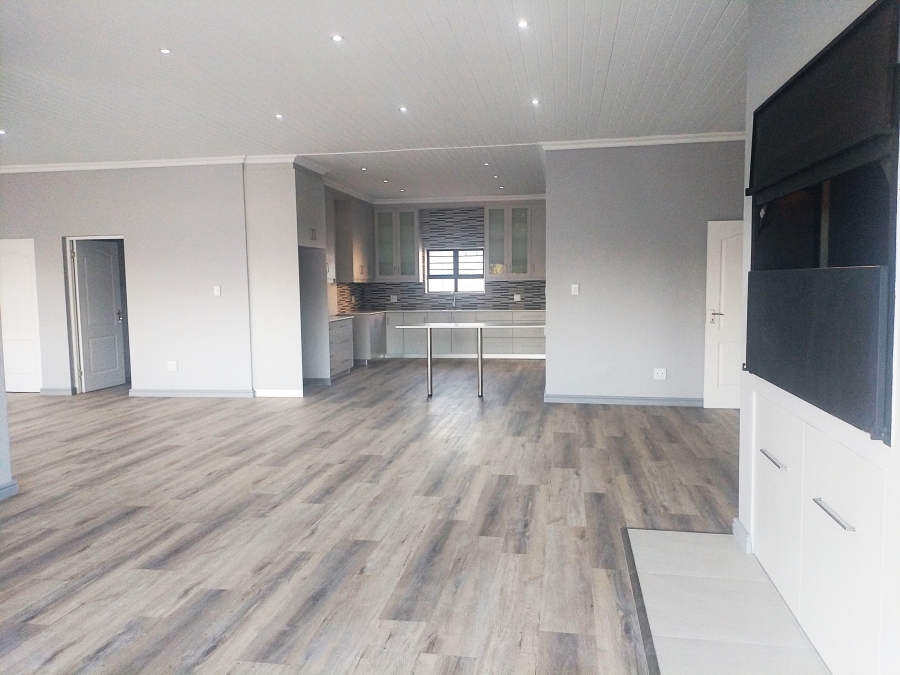 4 Bedroom Property for Sale in Tafelzicht Western Cape